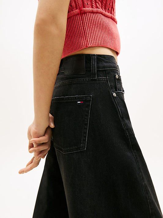 Mid Rise Twist Seam Barrel Leg Black Jeans