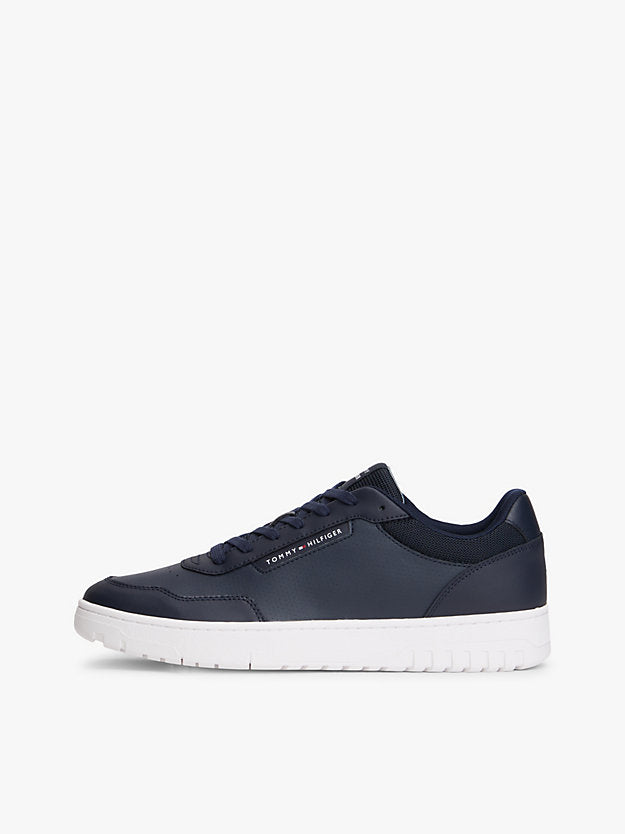 Logo Basketball Trainers WiLeather