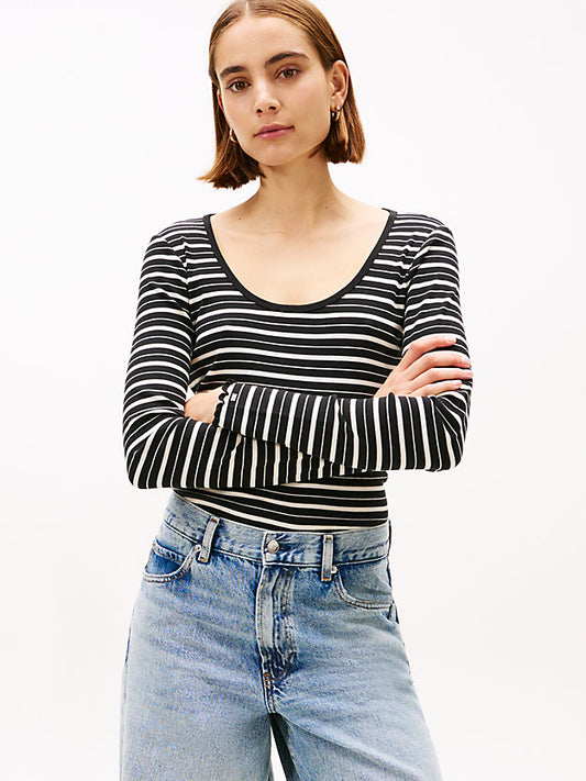 Slim Scoop Neck Long Sleeve T-Shirt