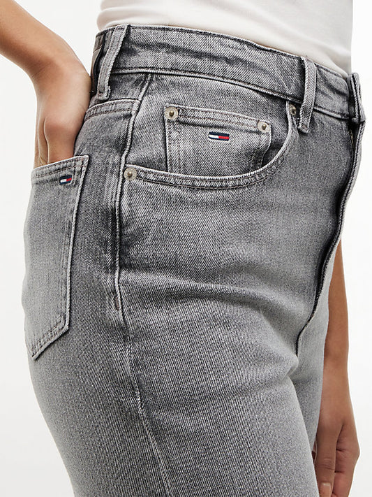 Ultra High Rise Tapered Leg Mom Jeans