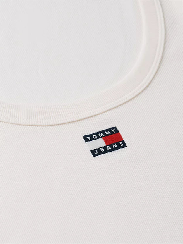 Badge Scoop Neck Slim T-Shirt