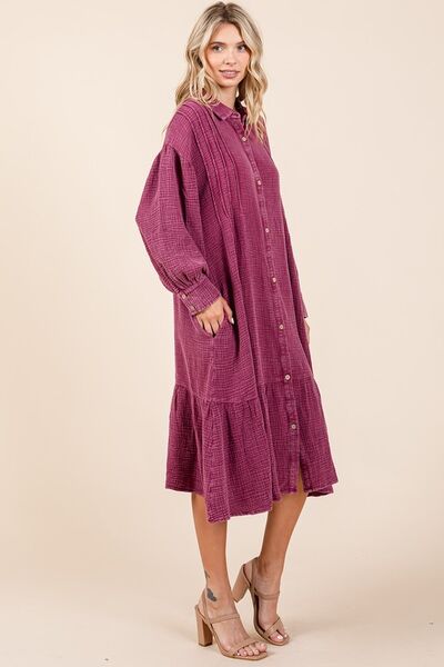 Midi-Hemdblusenkleid aus Baumwollgaze mit Mineralwaschung und Rüschen von Mittoshop