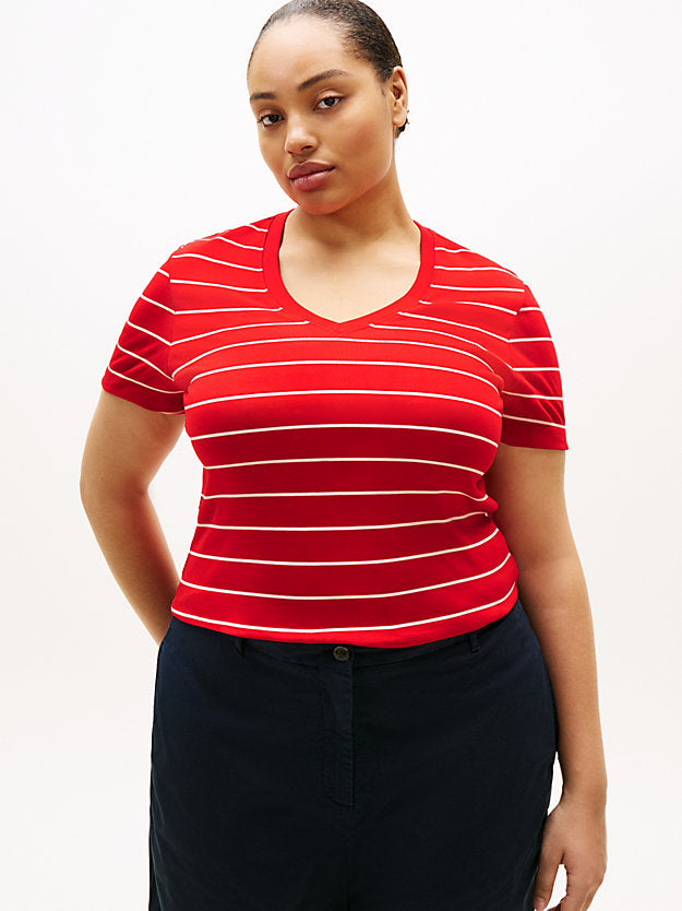 Curve Flag Embroidery V-Neck Slim T-Shirt