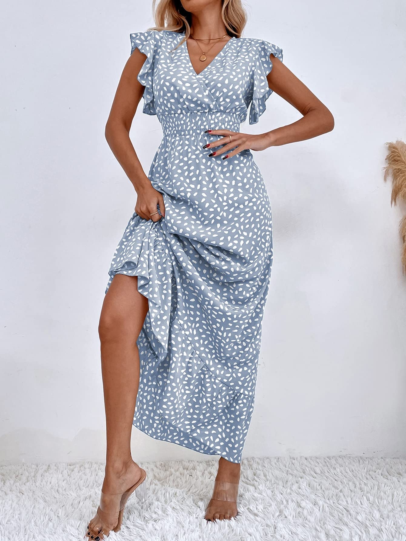 Robe longue à imprimé, volants aux manches et col en V