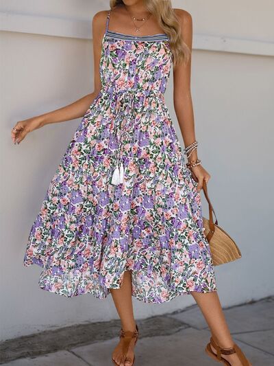 Perfee Decor Ärmelloses Midi-Stufenkleid mit Knopfmuster